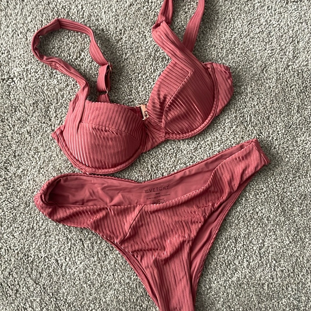 Vetchy LAGUNA BIKINI SHINY RIBBED SET